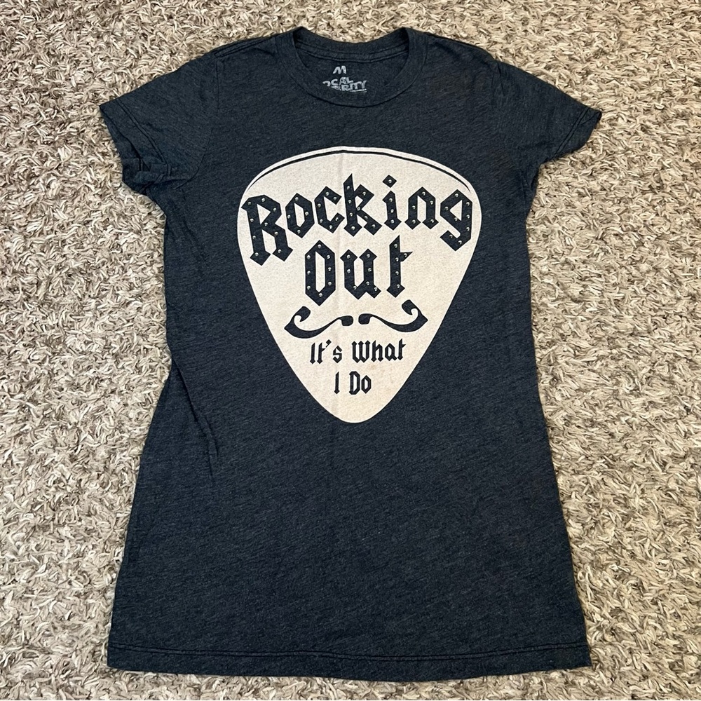 Local Celebrity Womens M Rocking Out Graphic T-Shirt Top Medium